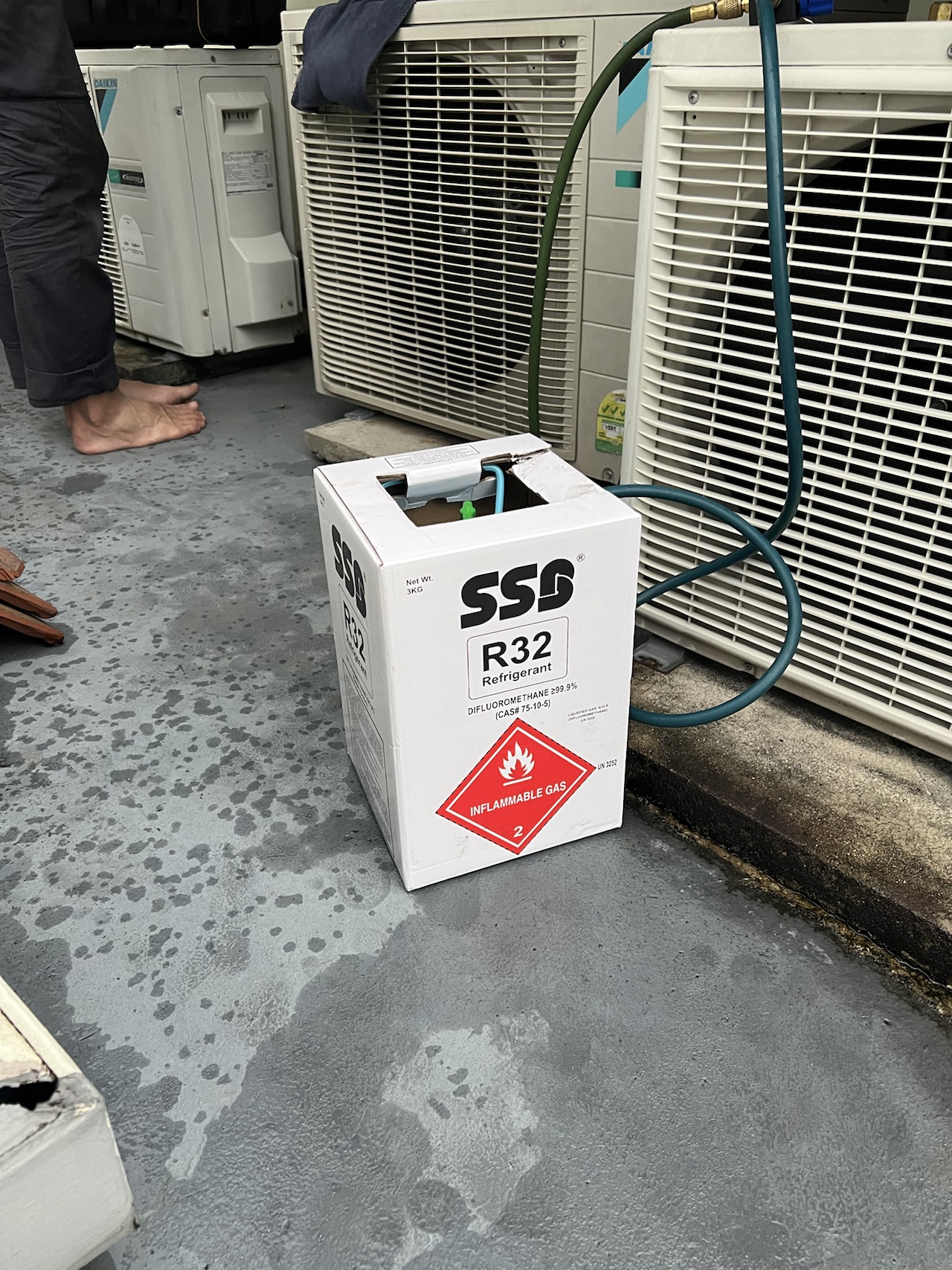 Complete LG aircon error code guide in Singapore. Learn LED blinking meanings, CH errors, common faults, solutions, repair costs, and when to call a technician.